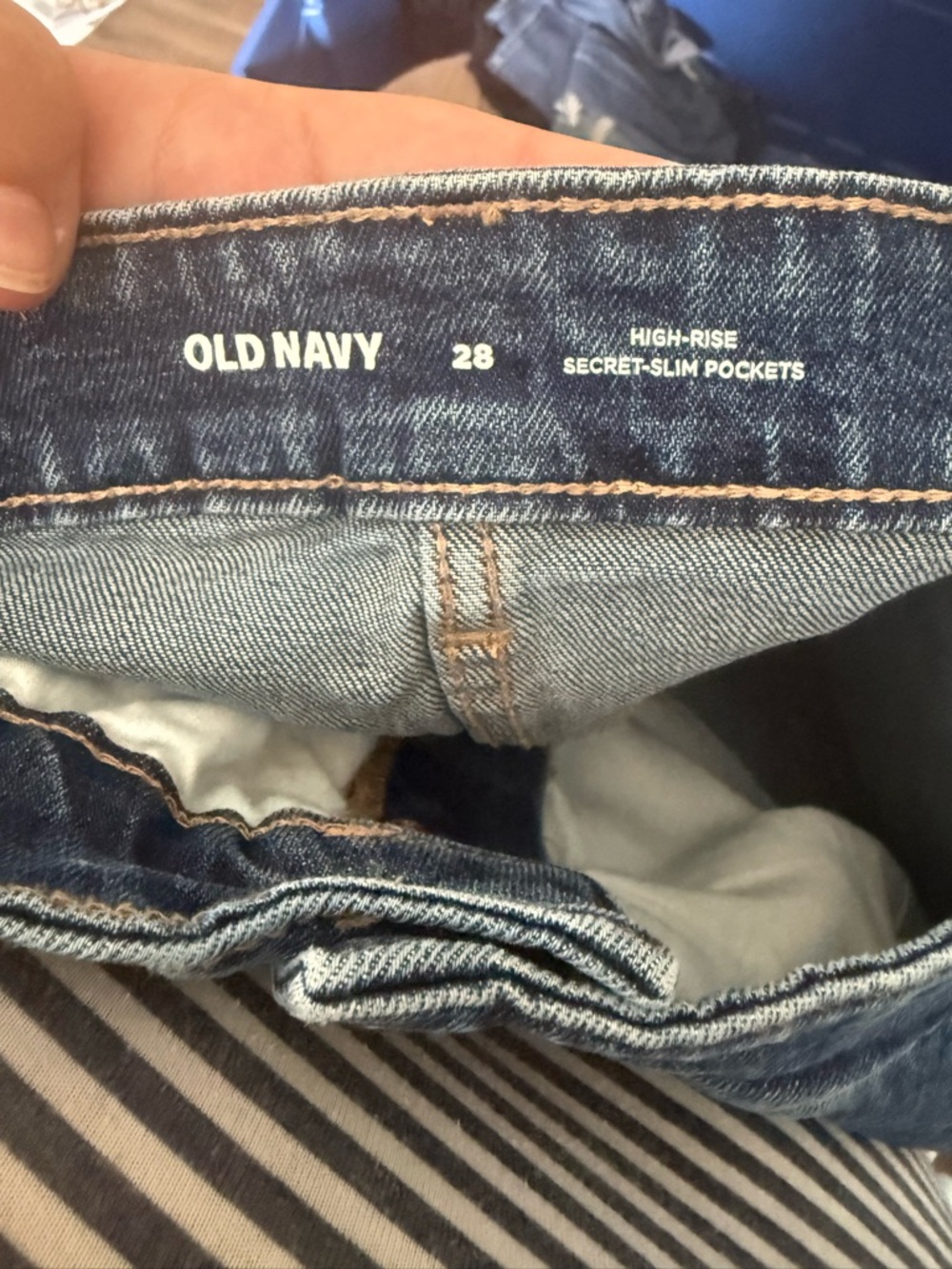 Old Navy High-Rise Jeans in Medium Blue Denim